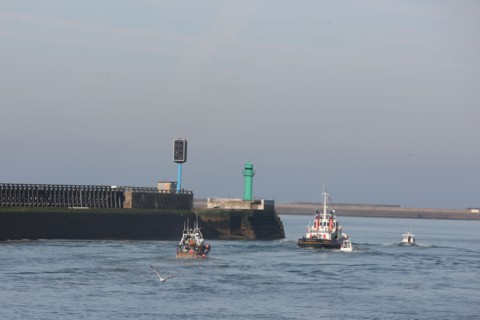 France, region nord, pas de calais, boulogne sur mer, port, mer du nord, ferry, digue, sortie en mer, bateaux,