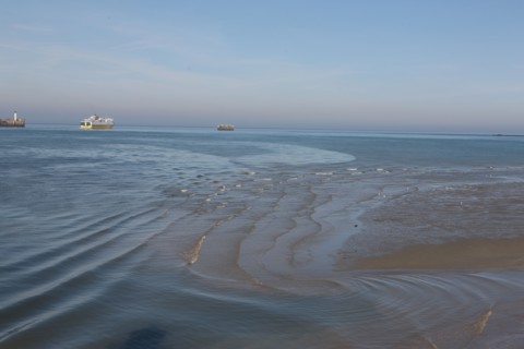France, region nord, pas de calais, boulogne sur mer, port, mer du nord, ferry, transmanche ferries, ld lines, cote d'albatre, liaison boulogne douvres, vagues, plage,