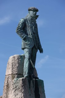 France, region nord, pas de calais, cote d'opale, sangatte, statue dediee a latham, aviateur, concurrent de louis bleriot, sculpture,