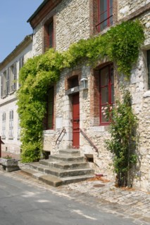 France, region ile de france, seine et marne, provins, cite medievale, maison, fleurs, centre ville,