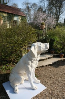 France, Haute Normandie, eure, vallee de la seine, giverny, ancien hotel baudy, restaurant, auberge, claude monet, jardin, fleurs, impressionnistes, peinture, jardin, arbres en fleurs, sculptures, chi...