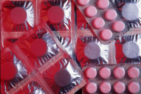 consommation, sante, medicaments, paracetamol, plaquette, tablette, cachets, comprimes, maladie, soins, auto medication,