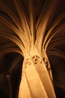 France, ile de france, paris 5e arrondissement, eglise saint severin, rue des pretres saint severin, detail deambulatoire, colonne torse, religion catholique, voute, nervure,