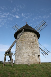 France, Haute Normandie, eure, pays du roumois, moulin a vent, Hauville farine, cereales,