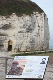 France, Haute Normandie, seine maritime, pays des hautes falaises, etretat, yport plage, galets, falaise d'aval, barques, caiques, bateaux, canots, impressionnisme, shuffenecker,
