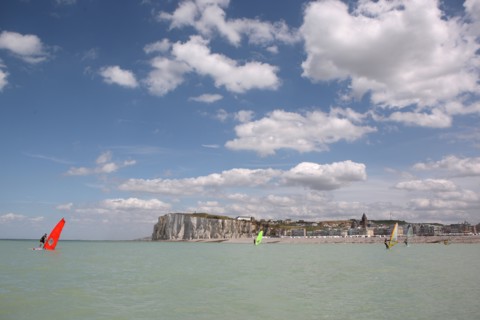 France, picardie, somme, pays de la bresle maritime, mers les bains, GSM, Glisse Sensations Mers, planche a voile, windsurf, falaises, plage, littoral, bord de mer,