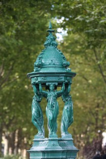 France, Ile de France, paris, 14e arrondissement, avenue rene coty, fontaine wallace, eau de paris,