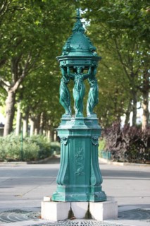 France, Ile de France, paris, 14e arrondissement, avenue rene coty, fontaine wallace, eau de paris,