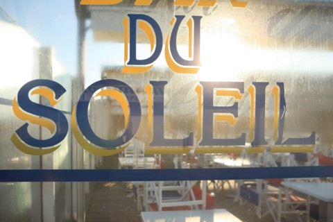 France, Basse Normandie, Calvados, Deauville, front de mer, bar du soleil,