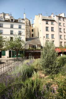 France, Neighbourhood
