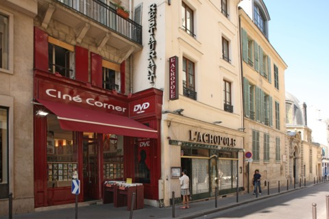 France, Ile de France, paris 6e arrondissement, rue de l'ecole de medecine pres du bd saint michel, boutique avec retour sur recoin,