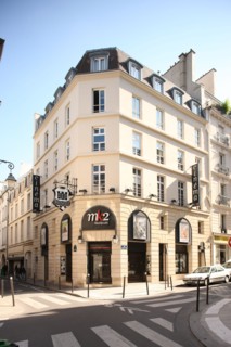France, angle with RUE SERPENTE