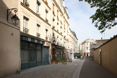 France, Contrasting