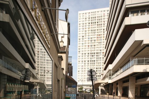 France, Contrasting