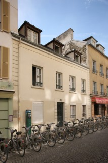 France, Ile de France, paris 15e arrondissement, rue lakanal, succession de petits batiments,
