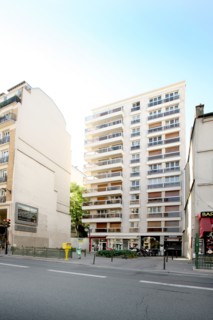 France, paris 15e arrondissement, 279 rue de vaugirard, recul d'un immeuble devoilant l'interieur d'un ilot,