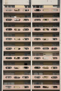 France, paris 15e arrondissement, place charles michels, angle de la rue emile zola et la rue saint charles, immeuble, balcons,