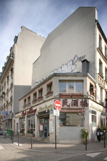 France, Ile de France, paris 19e arrondissement, rue rampal, angle avec la rue de belleville, batiment d'angle, restaurant chinois,
