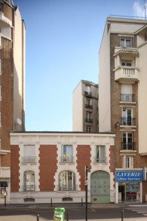France, Neighbourhood