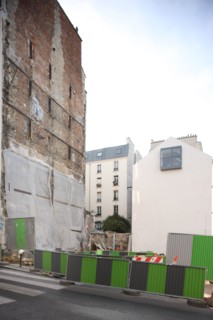 France, Ile de France, paris 20e arrondissement, rue de belleville, pres de la place frehel, parcelle vide, batiments,
