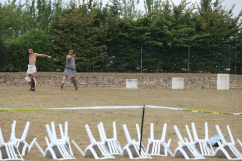 France, Haute Normandie, eure, le vieil evreux, site gallo romain de gisacum, journees gallo romaines, 15 aout 2010, combat de gladiateurs,