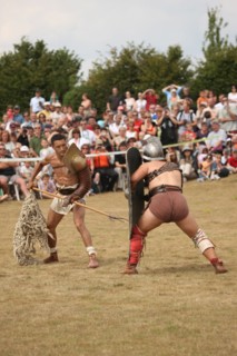 France, Haute Normandie, eure, le vieil evreux, site gallo romain de gisacum, journees gallo romaines, 15 aout 2010, combat de gladiateurs,