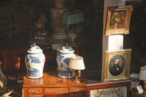 France, Antique shop