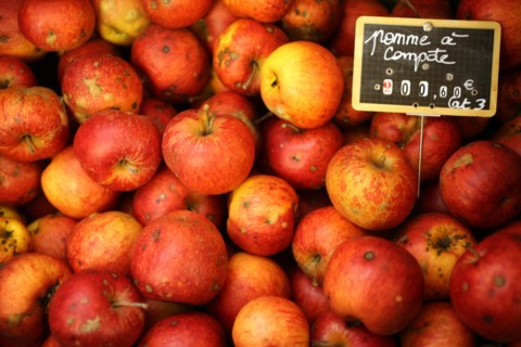 France, Haute Normandie, eure, lyons la foret, la boutique des 4 fermieres, rue de l'hotel de ville, produits fermiers, gastronomie,