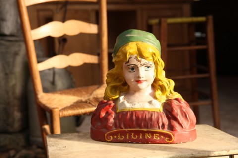 France, Bric-a-brac