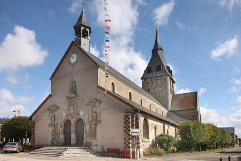 France, Basse Normandie, orne, pays d'avre et d'iton, breteuil sur iton, eglise, realisee en pierre de grison,
