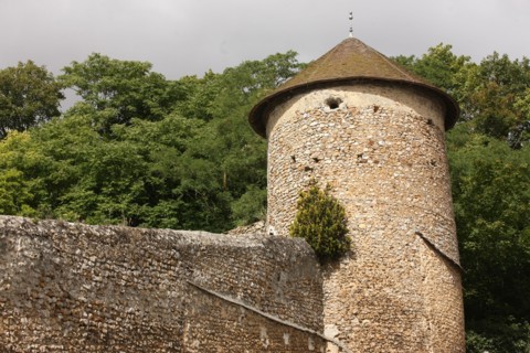France, Basse Normandie, orne, pays d'avre et d'iton, nonancourt, remparts, chemin de ronde, tour restauree, moyen age,