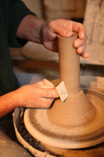 france, Haute Normandie, eure, vexin normand, les hogues, poterie des hogues, ceramique, m et mme sabourin, boutique a lyons la foret, artisanat d'art,