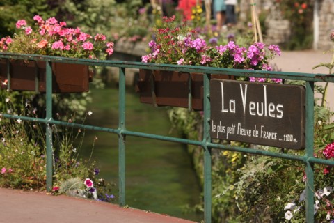 France, Haute Normandie, seine maritime, plateau de caux maritime, veules les roses, plus petit fleuve de france, chemin des champs elysees,