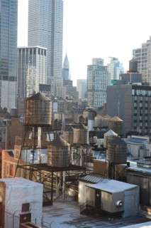 usa, etat de New York, New York City, Manhattan, Chelsea, buildings, reservoirs, depuis la terrasse de de l'hotel Four Points by Sheraton, 160W 25th, empire state, chrysler building,