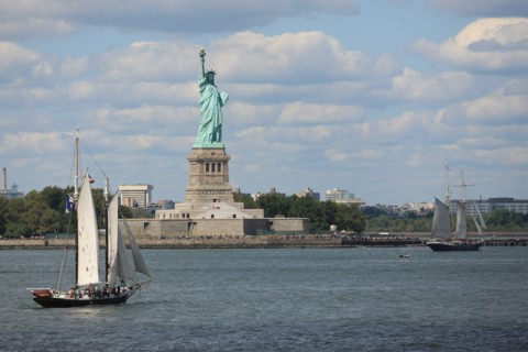 usa, etat de New York, New York City, Manhattan, financial district, pointe de Manhattan, ferry pour Staten Island, buildings, baie, bateaux, statue de la liberte, Bartholdi,