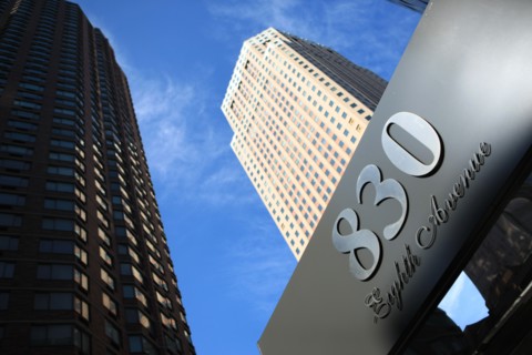 usa, etat de New York, New York City, Manhattan, Broadway, vers Rockfeller Center, buildings, rue,