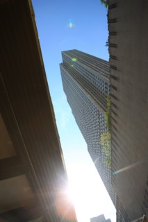 usa, etat de New York, New York City, Manhattan, Broadway, vers Rockfeller Center, buildings, rue,
