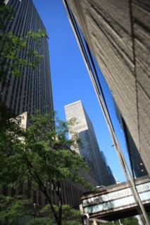 usa, etat de New York, New York City, Manhattan, Broadway, vers Rockfeller Center, buildings, rue,