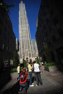 usa, etat de New York, New York City, Manhattan, Broadway, vers Rockfeller Center, buildings, rue, tour ge,