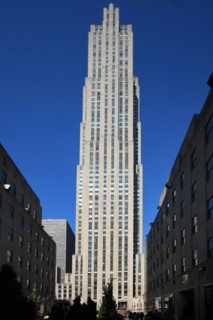 usa, etat de New York, New York City, Manhattan, Broadway, vers Rockfeller Center, buildings, rue, tour ge,
