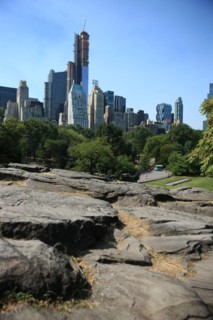 usa, etat de New York, New York City, Manhattan, Broadway, Central Park, jardin, building, promeneurs, rocher,