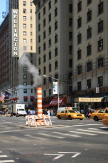 usa, etat de New York, New York City, Manhattan, Broadway, vers Rockfeller Center, buildings, rue, , Times Square,