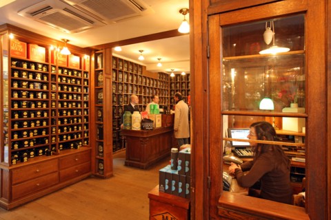 France, ile de france, paris 4e arrondissement, 30 rue du bourg tibourg, boutique mariages freres, the, magasin et musee du the, 
Date : 2011-2012