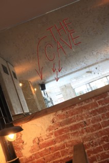 France, ile de france, paris 10e arrondissement, 17 rue mazagran, cafe, bar l'inconnu, club, 
Date : 2011-2012