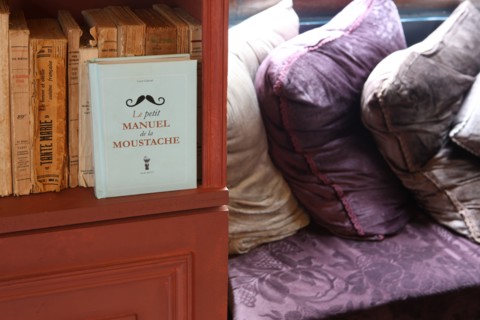 France, ile de france, paris 11e arrondissement, 4 rue jean pierre timbaud, restaurant chez moustache, deco, gastronomie, 
Date : 2011-2012