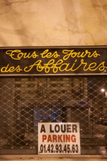france, ile de france, paris, 14e arrondissement, nuit, matin, rue didot, boutique tous les jours des affaires, a louer, location, 

Date : decembre 2012