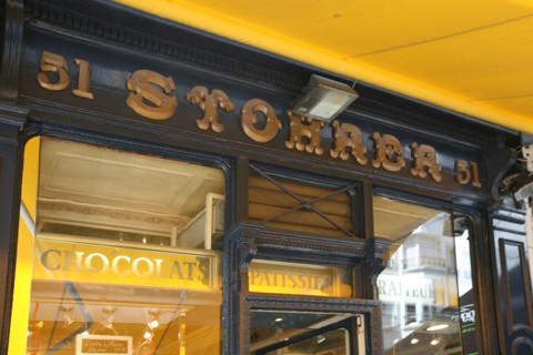 France, ile de france, paris, 2e arrondissement, les halles, 51 rue montorgueil, patisserie stohrer, specialite de baba au rhum, 
Date : 2011-2012