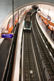 France, ile de france, paris 5e arrondissement, place saint michel, station de metro saint michel, 
Date : 2011-2012