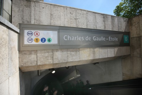 France, ile de france, paris 8e arrondissement, avenue des champs elysees, station de metro charles de gaulle etoile, ratp, 
Date : 2011-2012