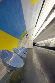 France, ile de france, paris 14e arrondissement, boulevard raspail, station de metro raspail, ratp, 
Date : 2011-2012